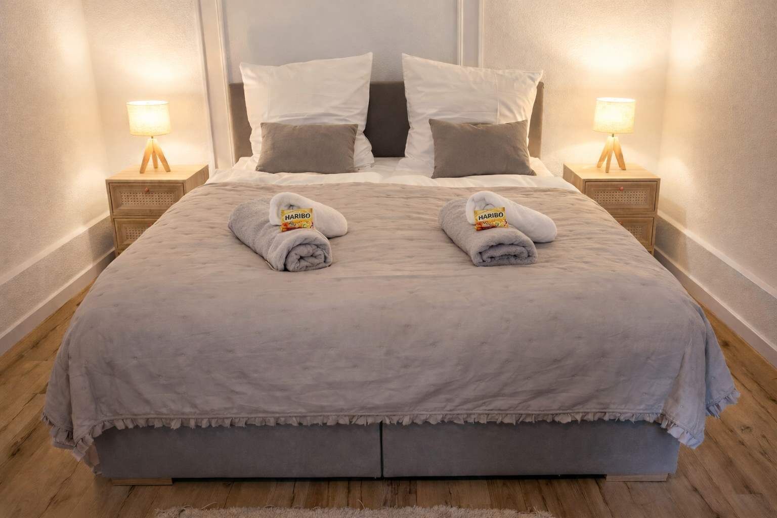 3 bedrooms, desk, iron/ironing board, travel crib