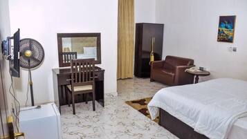 1 habitación, decoración personalizada y muebles diferentes