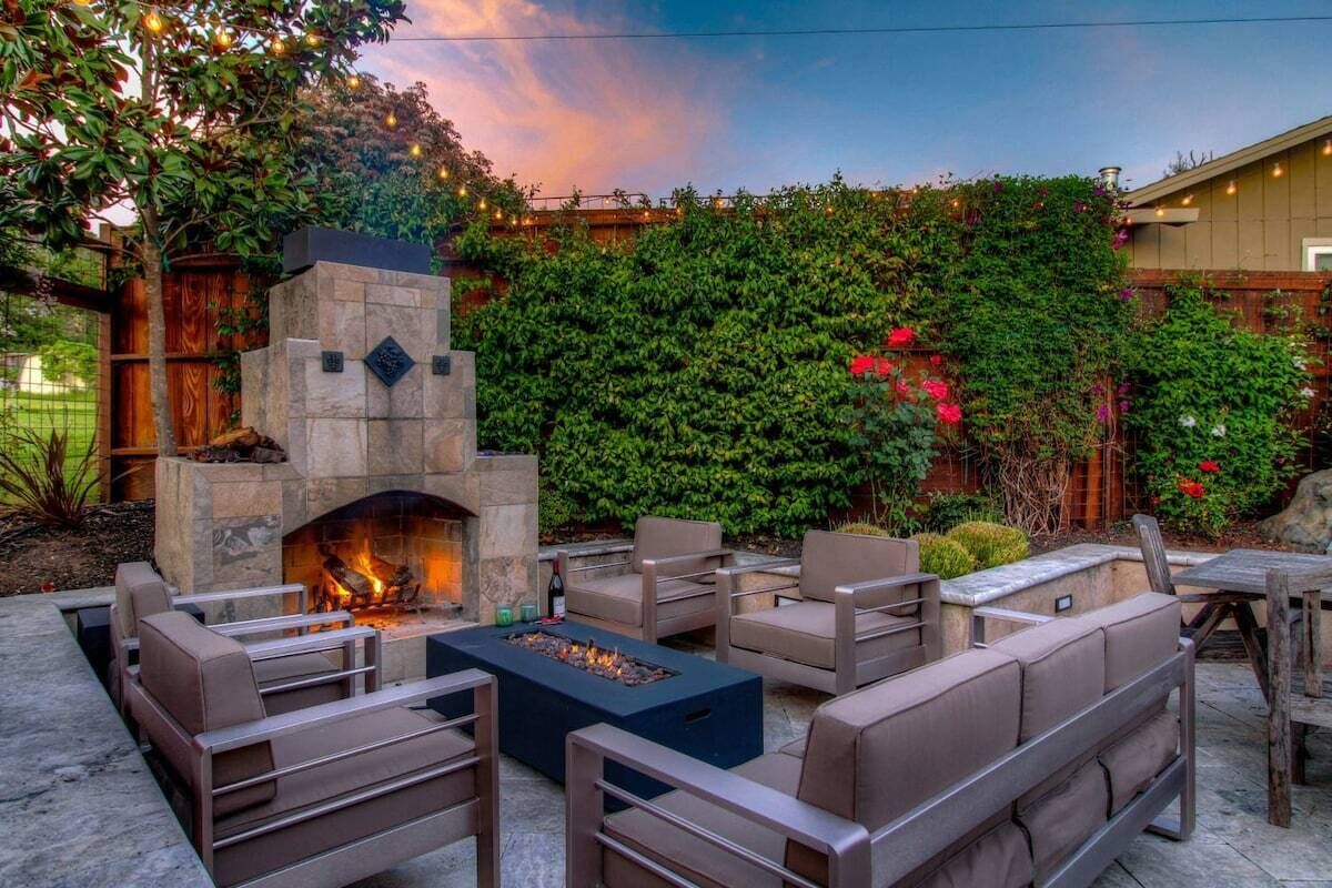 NEW! Wine Country 3BR Hot Tub BBQ Firepit