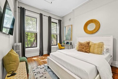 Spacious 3-Bed Brownstone, near Columbia Uni