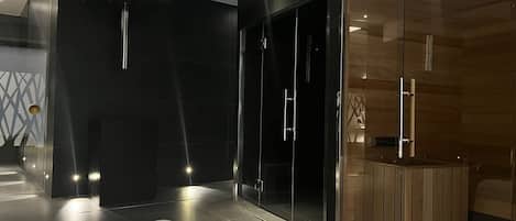 Sauna, Dampfbad, Körperbehandlungen, Körperpeelings