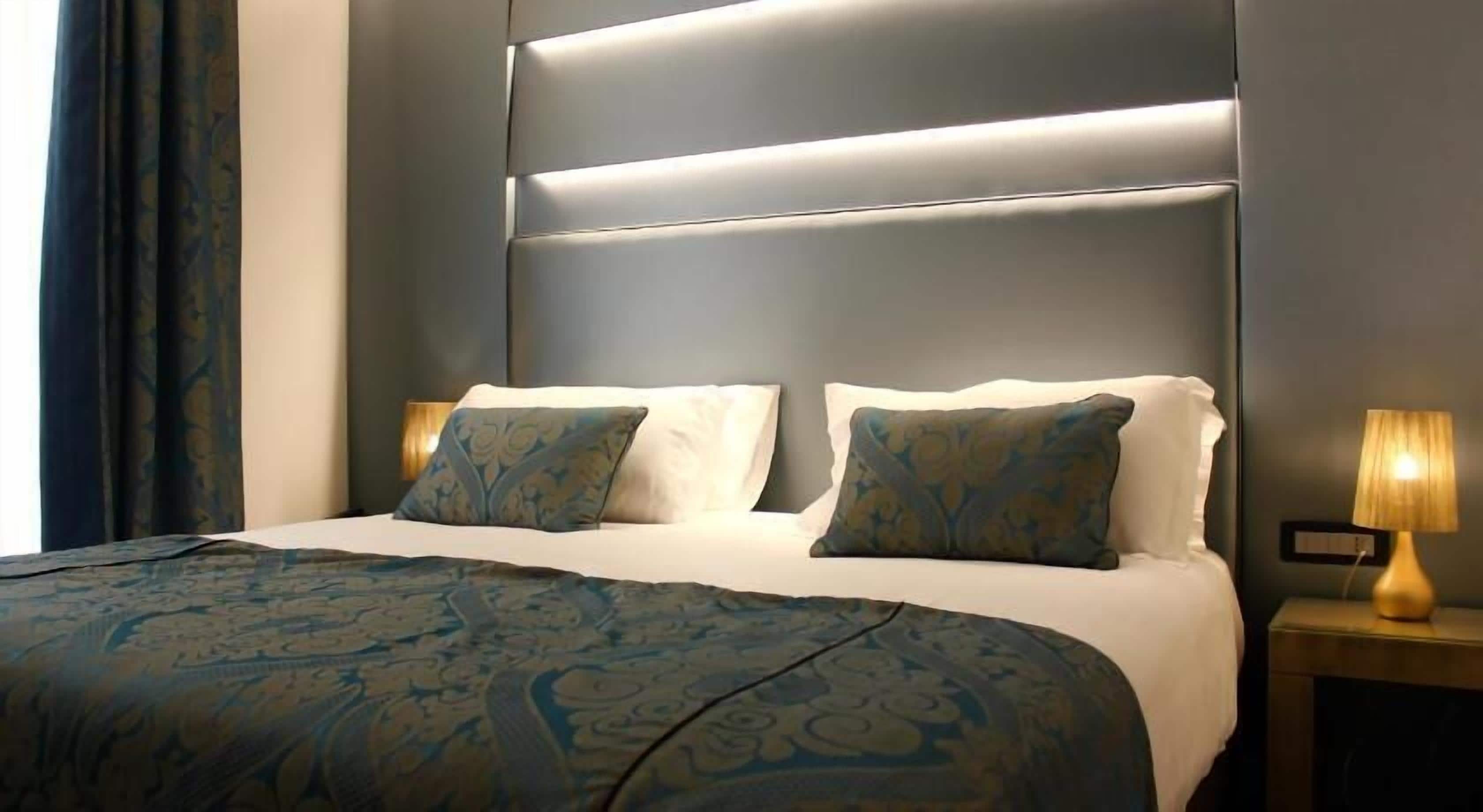 Peralatan tempat tidur premium, gebar bulu kapas, bar mini 