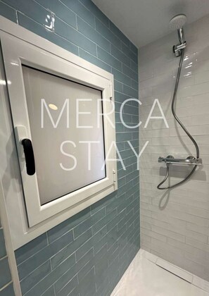 Shower - Cozy Apartment in Sitges (Sitges)