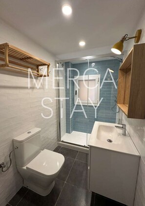 Shower - Cozy Apartment in Sitges (Sitges)