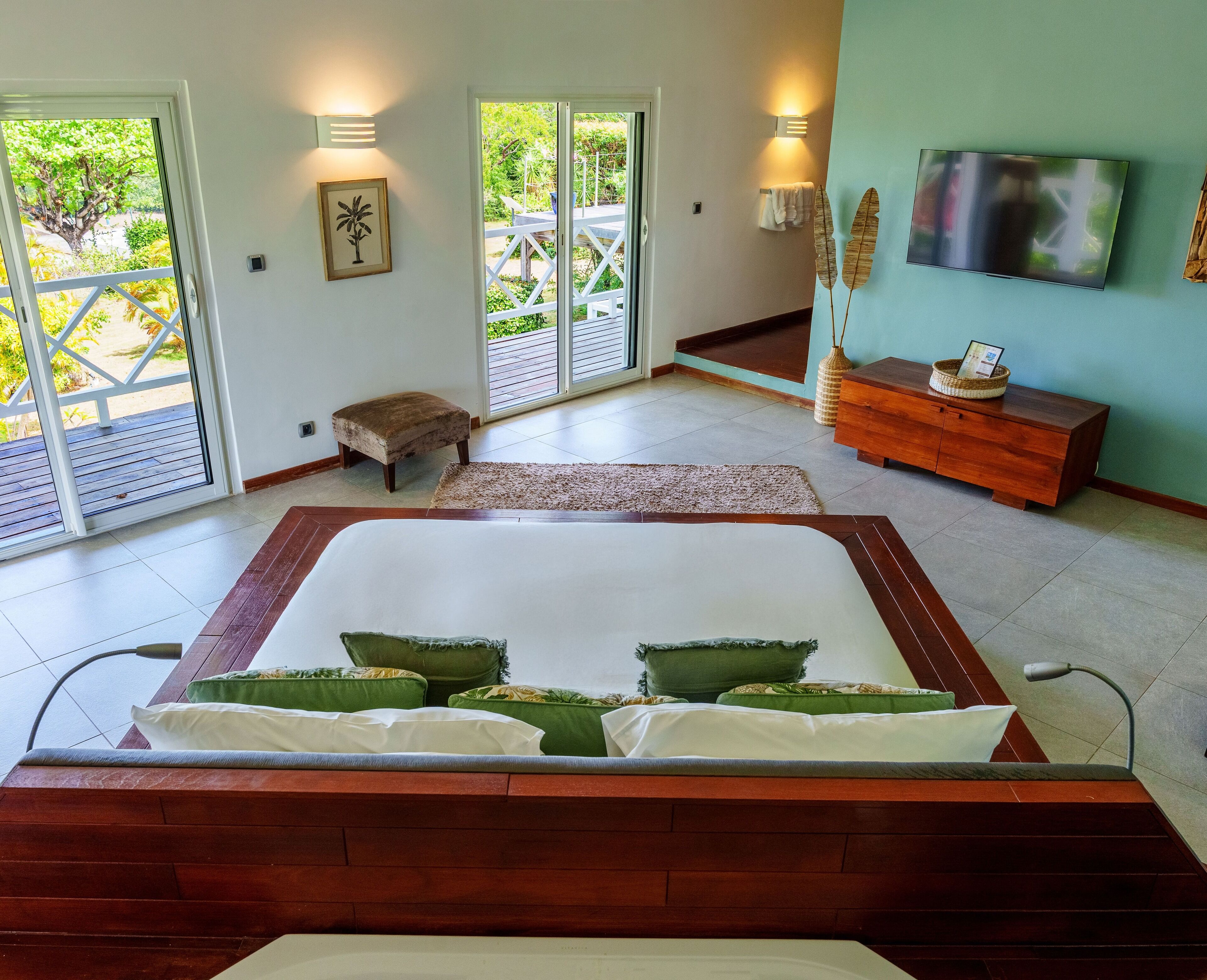 4 Schlafzimmer, Zimmersafe, Schreibtisch, Bügeleisen/Bügelbrett