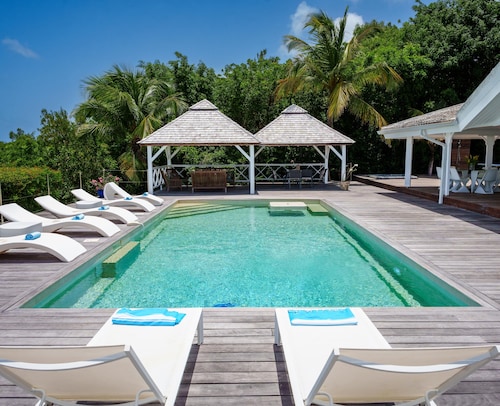 Whispers of the Caribbean: Villa Azur’s Private Pool, Jacuzzi & Timeless Luxury