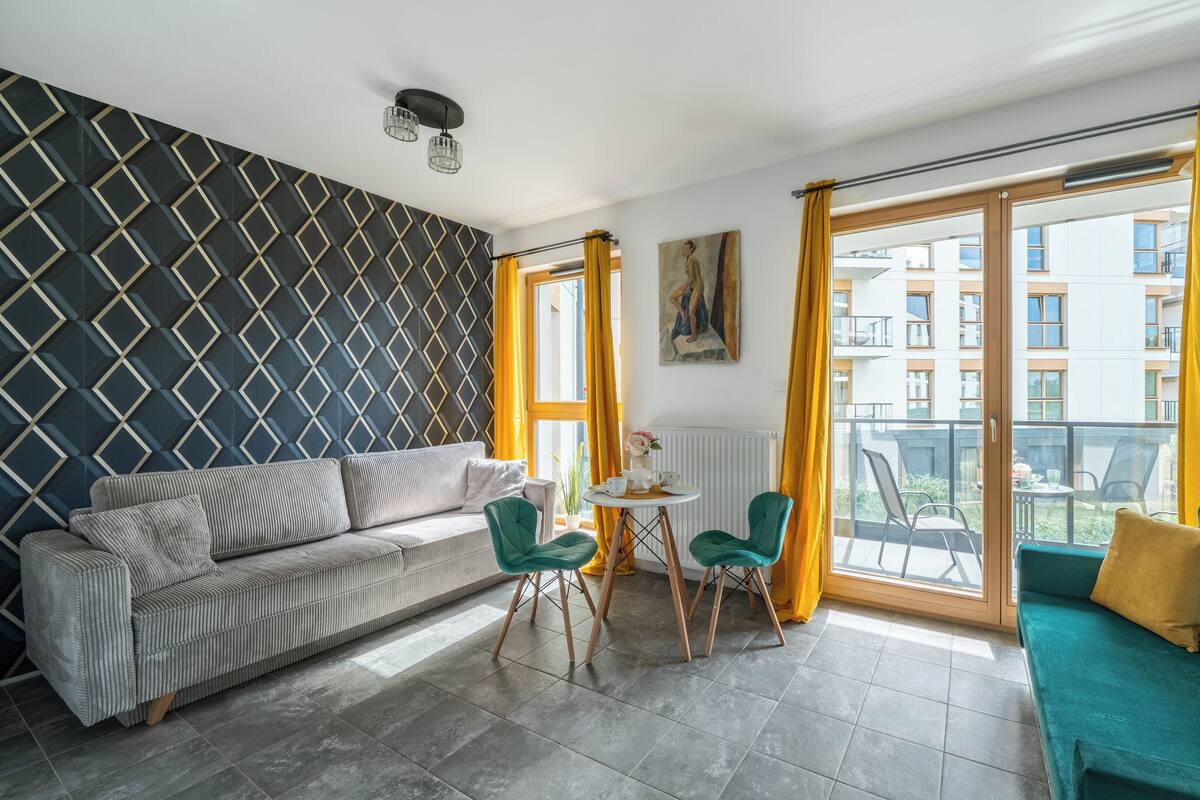 Apartment (32) | Living area | Flat-screen TV