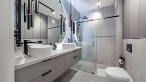 Apartament (10) | Bany | Assecador de cabells i tovalloles 