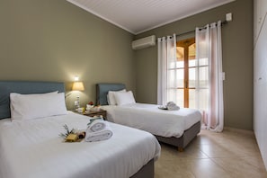 6 bedrooms, iron/ironing board, free WiFi, bed sheets