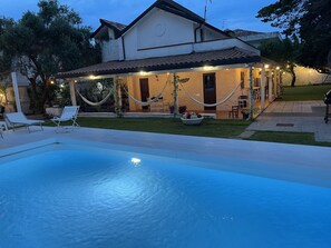 Udendørs pool