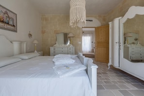 Villa | 1 bedroom, bed sheets - 3508 Tenuta Anna - Attico by Perle di Puglia (Avetrana)
