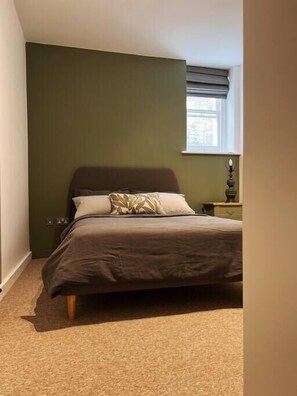 2 bedrooms, iron/ironing board, free WiFi