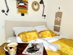 2 Schlafzimmer, Zimmersafe, Schreibtisch, Bügeleisen/Bügelbrett