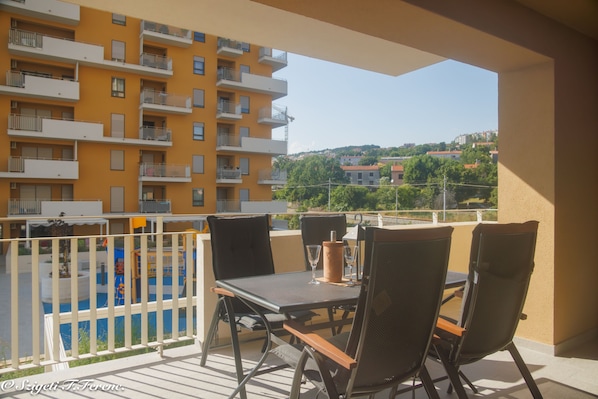 Apartment | Property grounds - Apartment Sleeps 4 With Sea View (Rijeka)