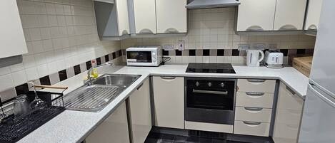 Fridge, microwave, stovetop, toaster