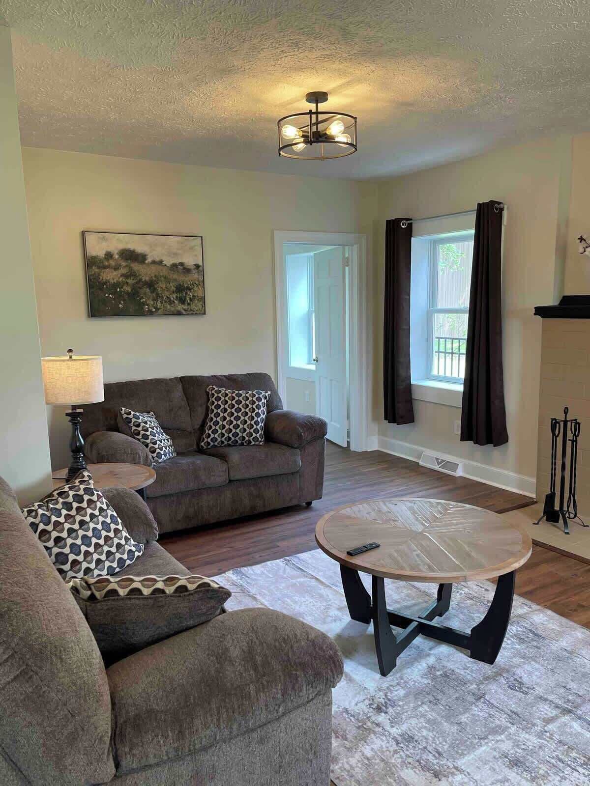 Smart TV, fireplace, offices