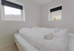 2 bedrooms, individually decorated, individually furnished
