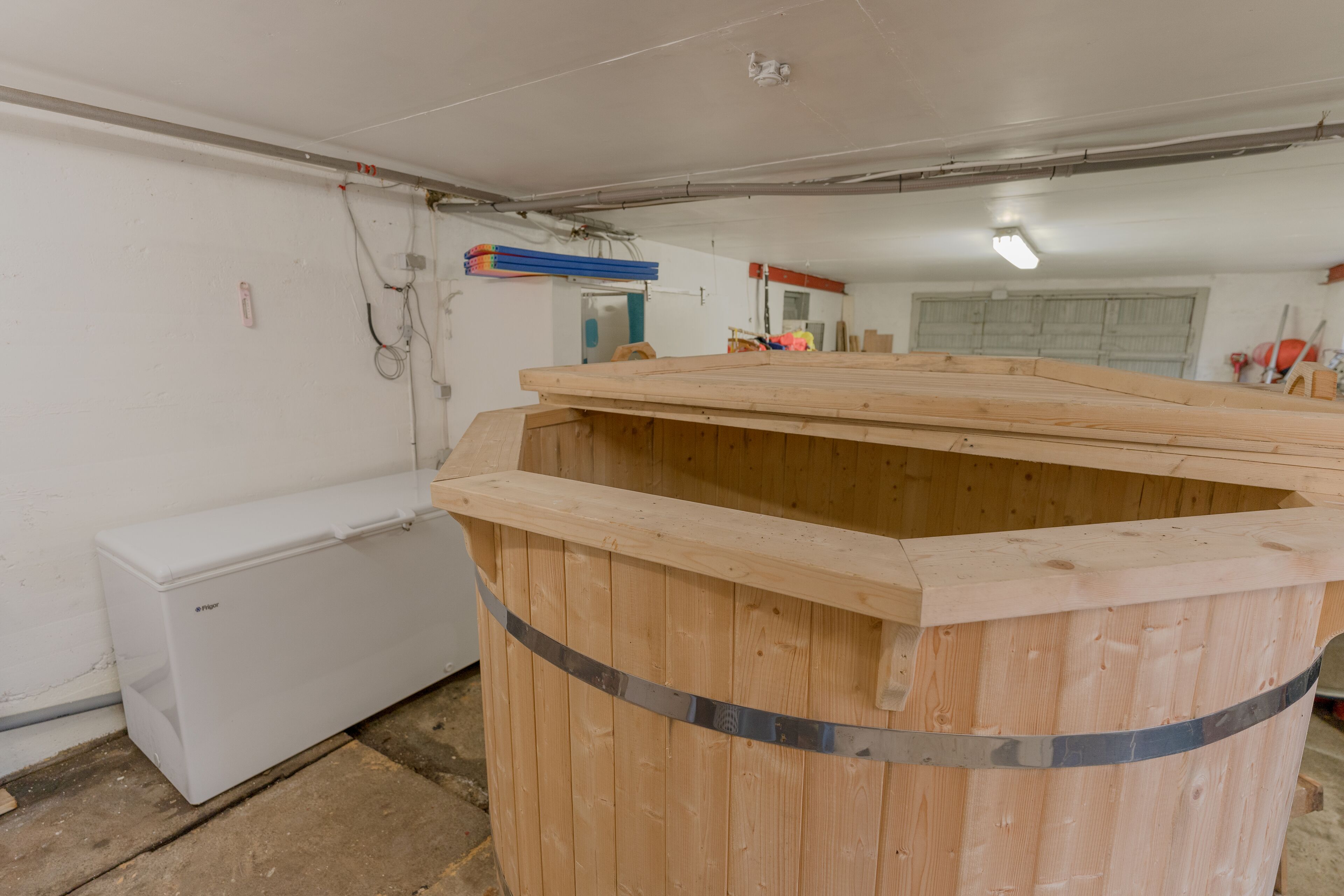 Tina de hidromasaje al aire libre