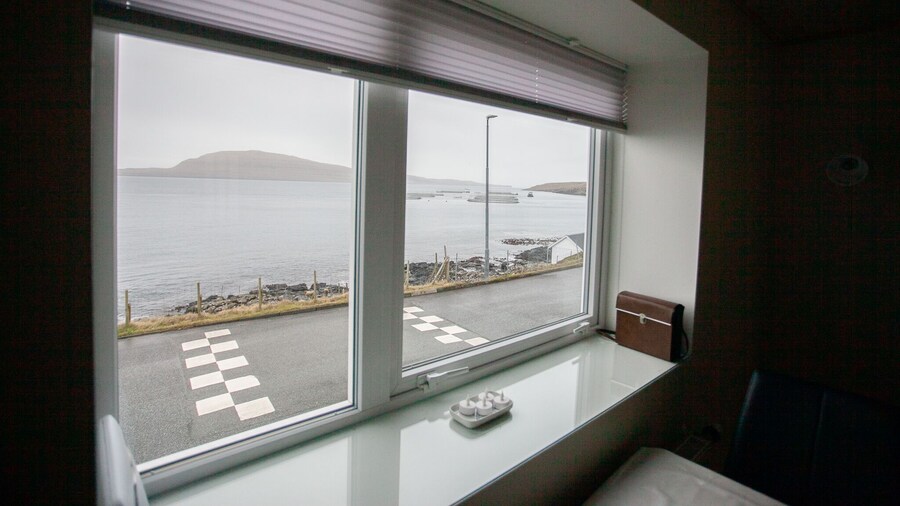 Charming 2Br Apartment, Sea View