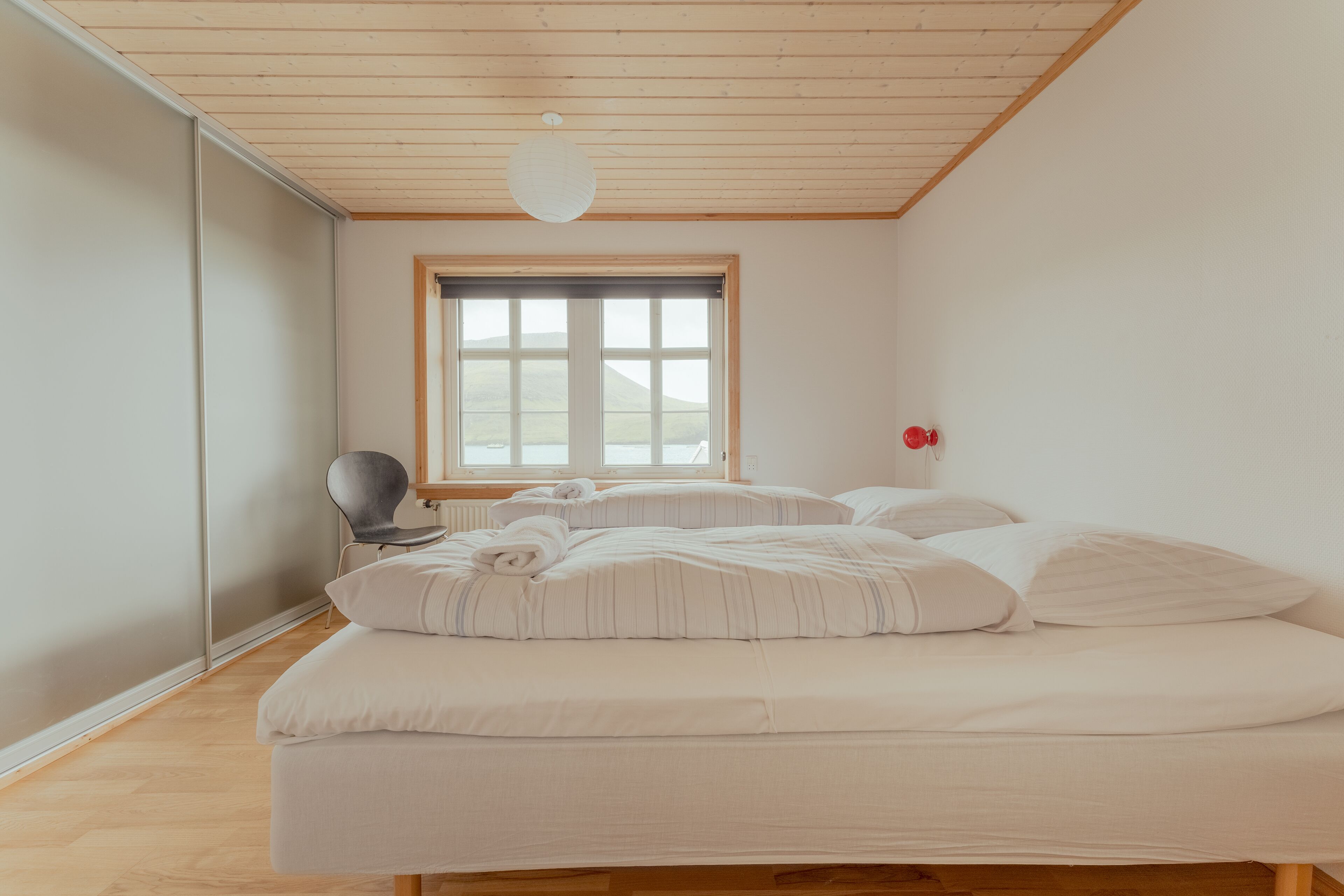 Casa | 5 habitaciones, decoración personalizada y muebles diferentes 