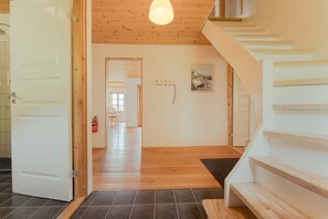 Interior entrance - Nordic Serenity | Amazing Sea And Mountain View (Kirkjubøur)