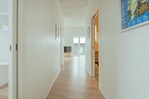 Interior detail - Delightful 2 Bedroom Apt | Balcony | Parking (Hoyvík)