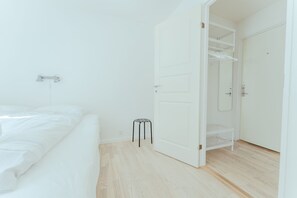 1 bedroom, individually decorated, individually furnished