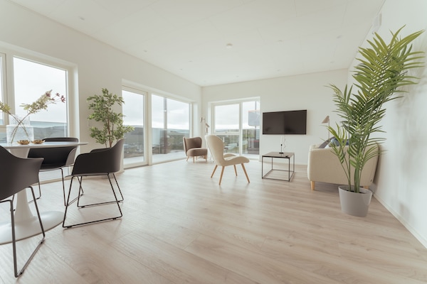 Apartemen | Area keluarga | Televisi layar datar 40-inci dengan saluran TV satelit