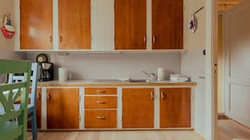 House | Private kitchen | Fridge, oven, stovetop, dishwasher