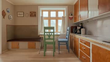 House | Private kitchen | Fridge, oven, stovetop, dishwasher