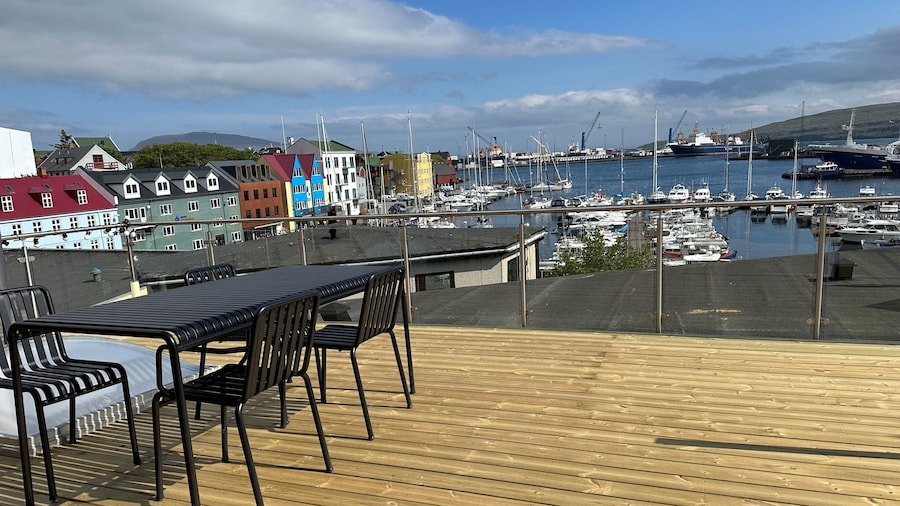 Harbour View | 2Br | City Centre