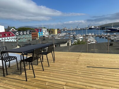 Harbour View | 2Br | City Centre