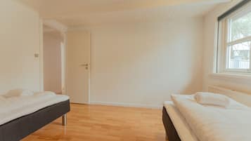 Standard Apartment, 2 Bedrooms | 2 bedrooms, individually decorated, individually furnished
