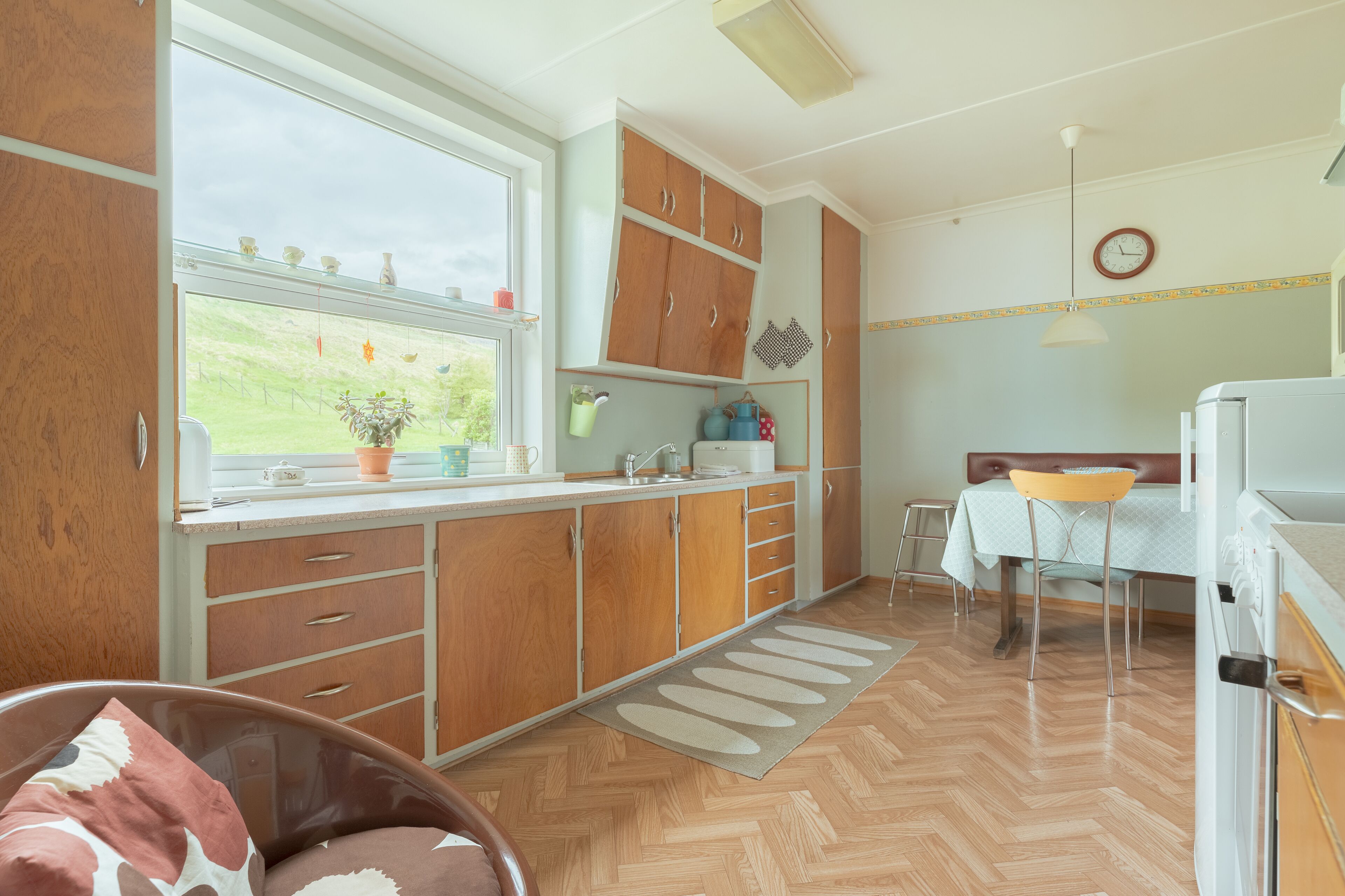 Standard House | Private kitchen | Full-size fridge, microwave, oven, stovetop