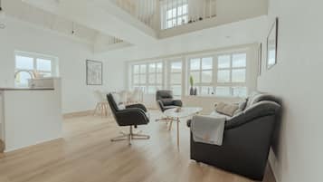 Standard House, 3 Bedrooms | Living area | 40-inch flat-screen TV with satellite channels, heated floors