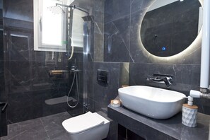 Apartment | Bathroom - Athenian Comfort Retreat near Panormou (Athens)