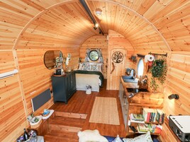 1 bedroom, WiFi (free), individually decorated, individually furnished