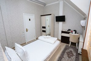 Basic Room | Premium bedding, in-room safe, desk, laptop workspace - Saroy Palace Hotel (Qarshi)