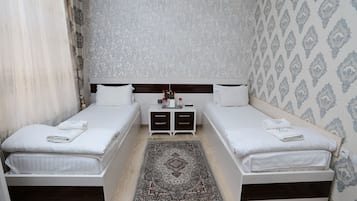 Chambre Double pour 1 personne | Literie de qualité supérieure, coffres-forts dans les chambres, bureau