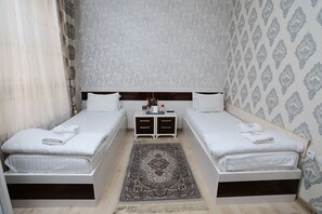 Premium bedding, in-room safe, desk, laptop workspace - Saroy Palace Hotel (Qarshi)
