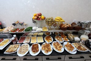 Free daily full breakfast - Saroy Palace Hotel (Qarshi)