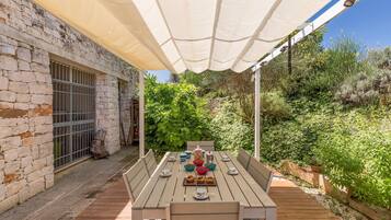 Villa | Terrace/patio