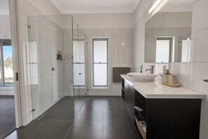 Shower, towels