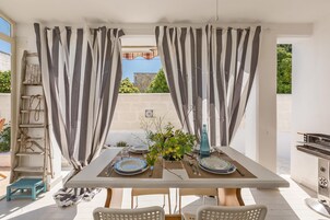 Villa | Terrace/patio