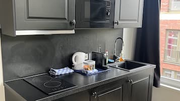 City Apartment, Queen Bed with Sofa bed, Lakeside, apartment 4 | Bếp riêng