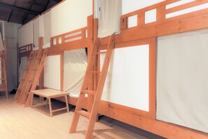 Comfort Shared Dormitory, Mixed Dorm, Patio, Garden View | Individually decorated, individually furnished, laptop workspace - Oldplace98 Holel (Kaohsiung)