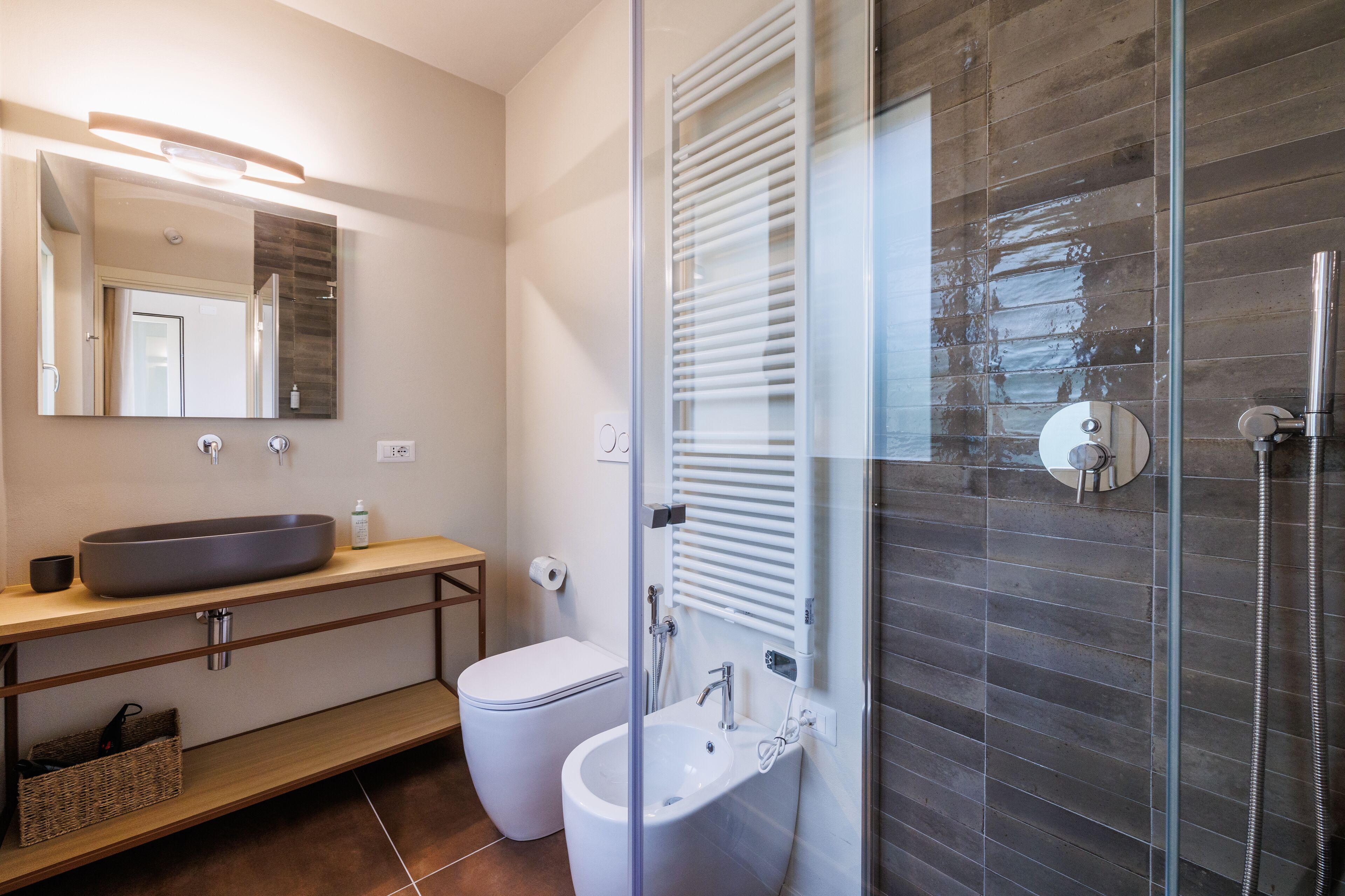 Villa | Bathroom | Hair dryer, bidet, towels