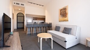 In-room dining - PORT CITY HAIFA - Flea Market Luxury (Haifa)