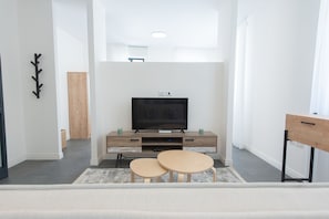 Studio Design | Tv