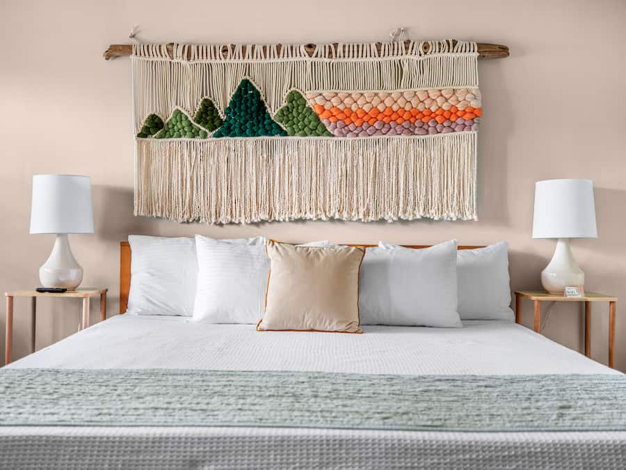 Free WiFi, bed sheets